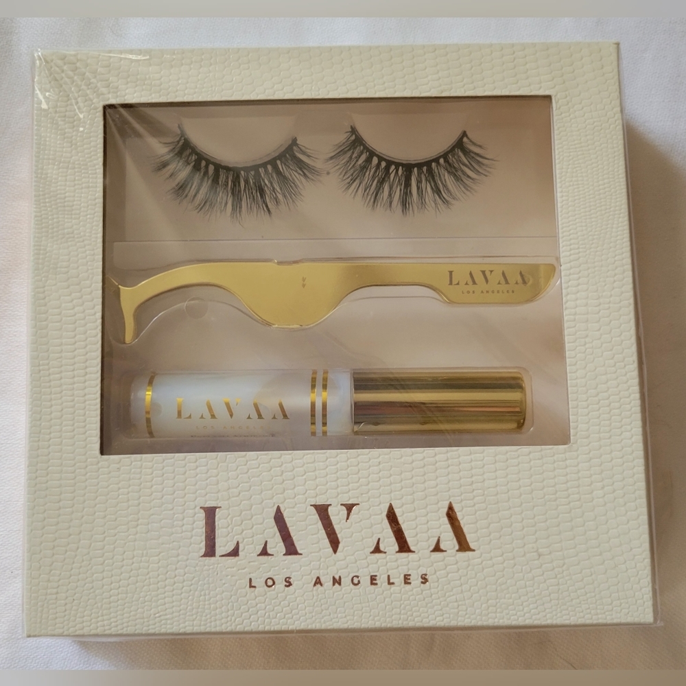 LAVAA Lashes Flirty Lash Set